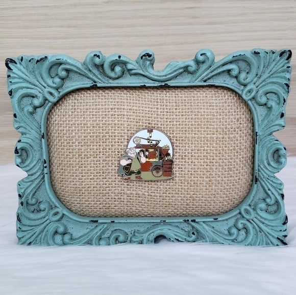 Maurice at Maurice’s Amazing Popping Machine Pin - Picture 1 of 3